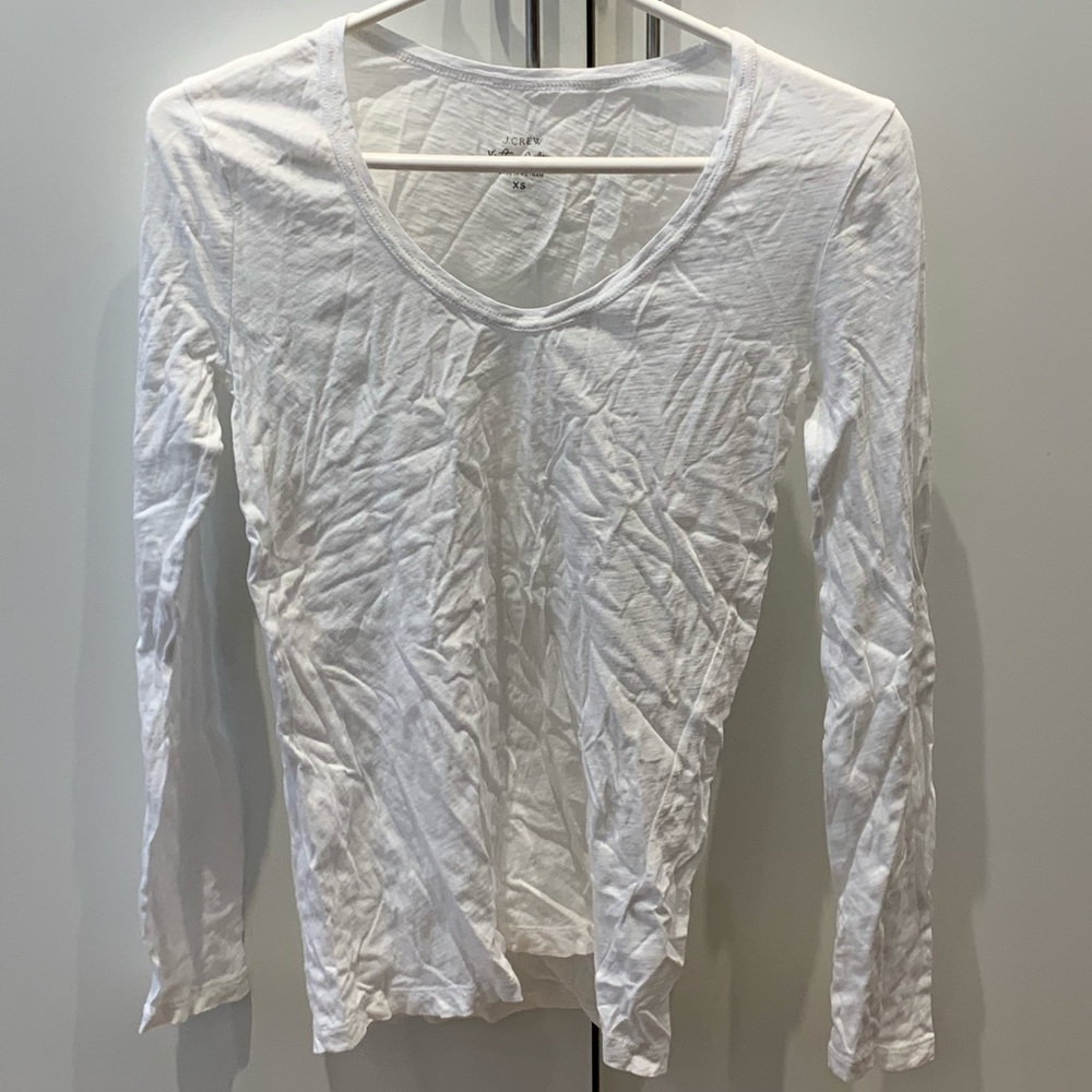 white long sleeved t-shirt